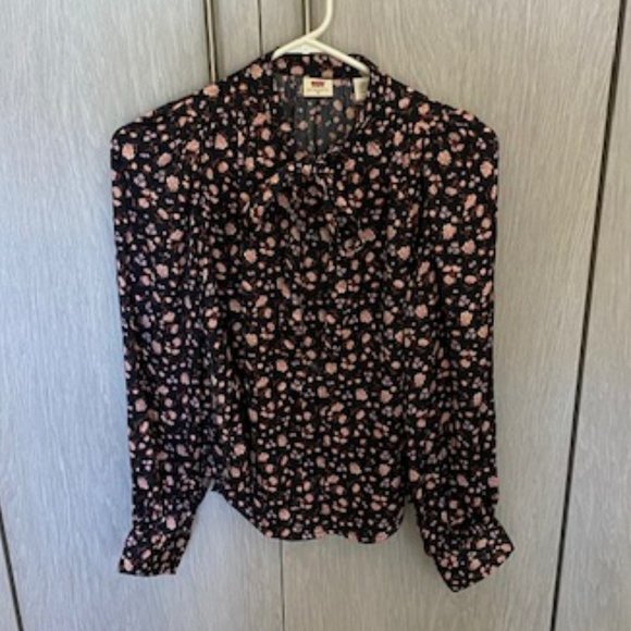 Levi's Marianna Button-Up Black Floral Blouse Size XS - Picture 2 of 4